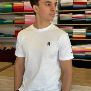 Camiseta Tommy Hilfiger estampada manga curta TH